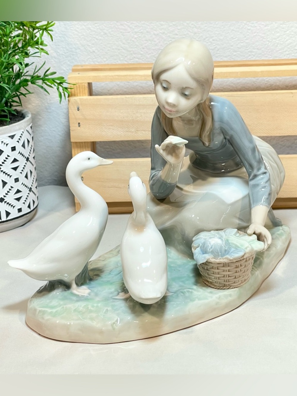 Lladró “Food for Ducks” Porcelain Figurine | Retired | Signed | Like New